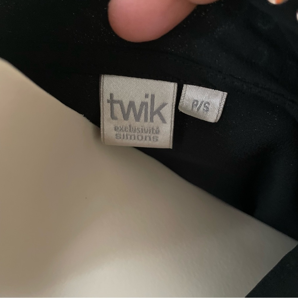 Twik Black Studded Long Sleeve Blouse Size PS with Extra Gold and Black Buttons - Picture 6 of 13